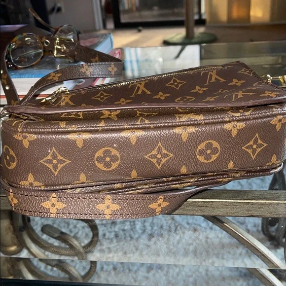 Crossbody lv prestine Meste - Picture 9 of 12